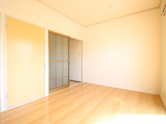 物件内観写真9　(居室)