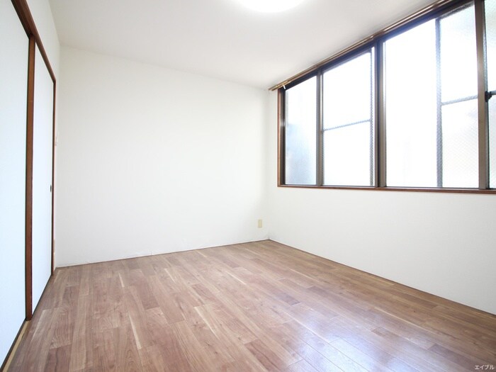 物件内観写真2　(居室)