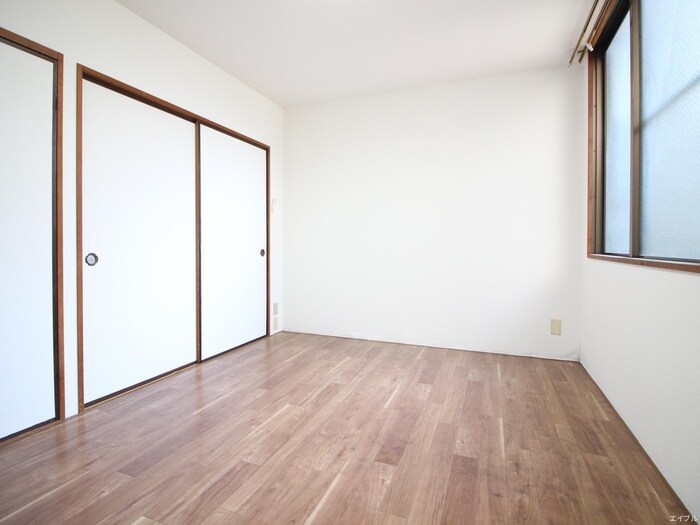 物件内観写真3　(居室)