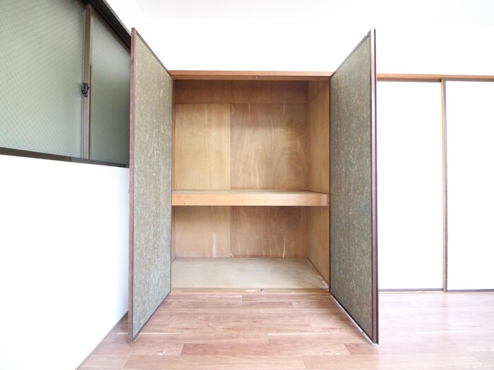 物件内観写真10　(収納)