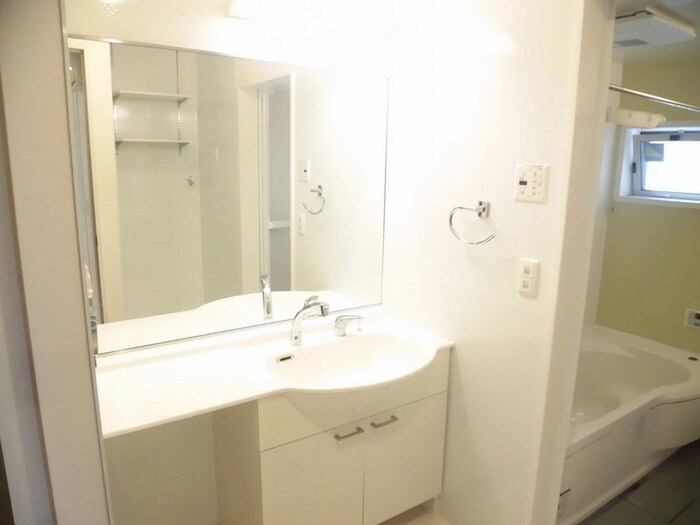 物件内観写真11　(洗面)