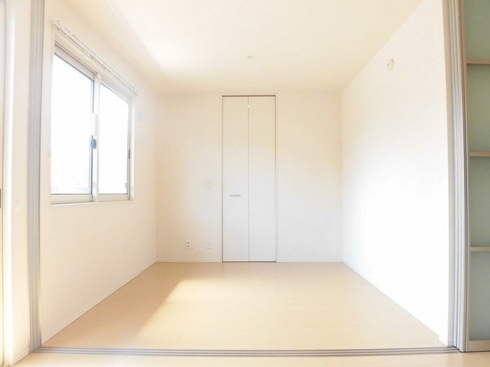 物件内観写真15　(室内からの展望)