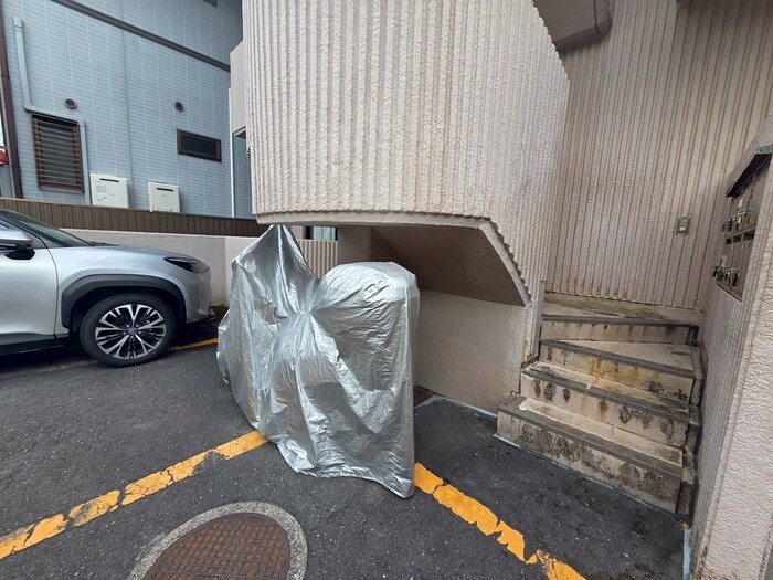 物件外観写真3　(駐輪場)