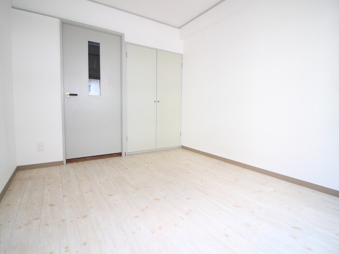 物件内観写真10　(居室)