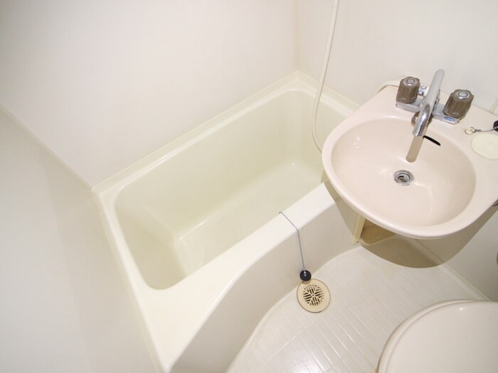 物件内観写真12　(バス／シャワールーム等)