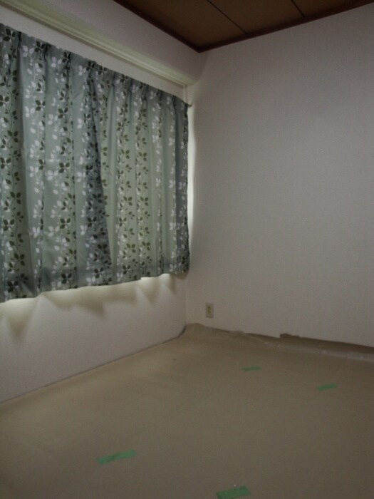 物件内観写真4　(居室)