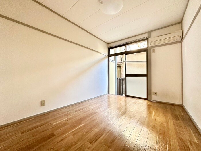 物件内観写真3　(居室)