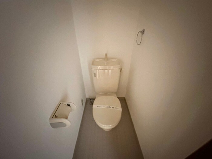 物件内観写真6　(トイレ)