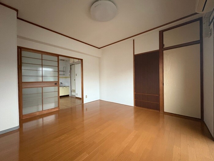 物件内観写真4　(居室)