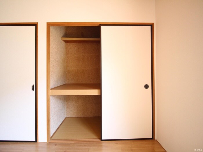 物件内観写真16　(収納)