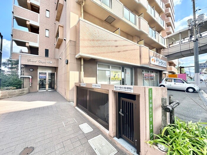 物件外観写真3　(建物設備)