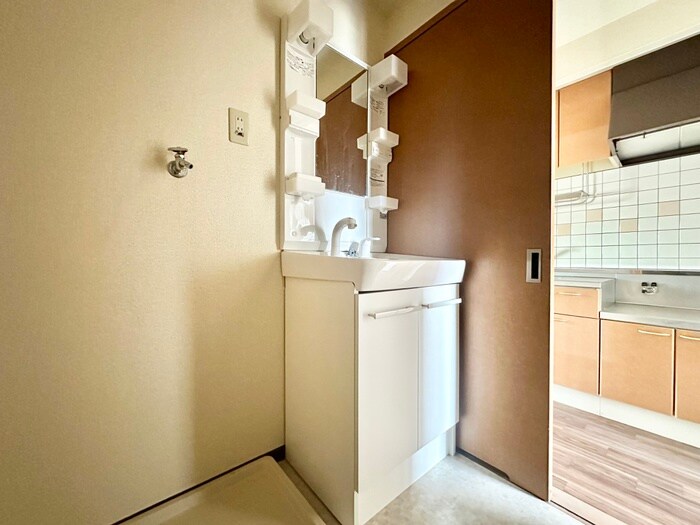 物件内観写真11　(洗面)