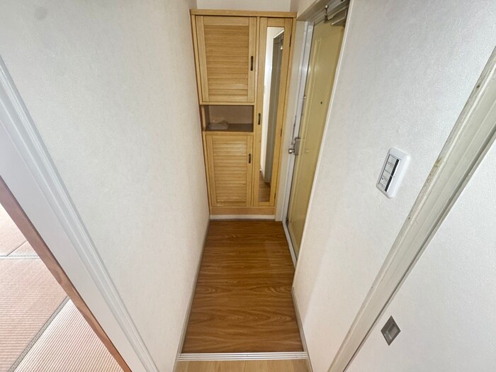 物件内観写真15　(玄関)