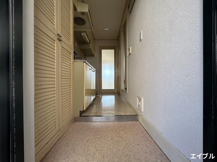 物件内観写真19　(玄関)