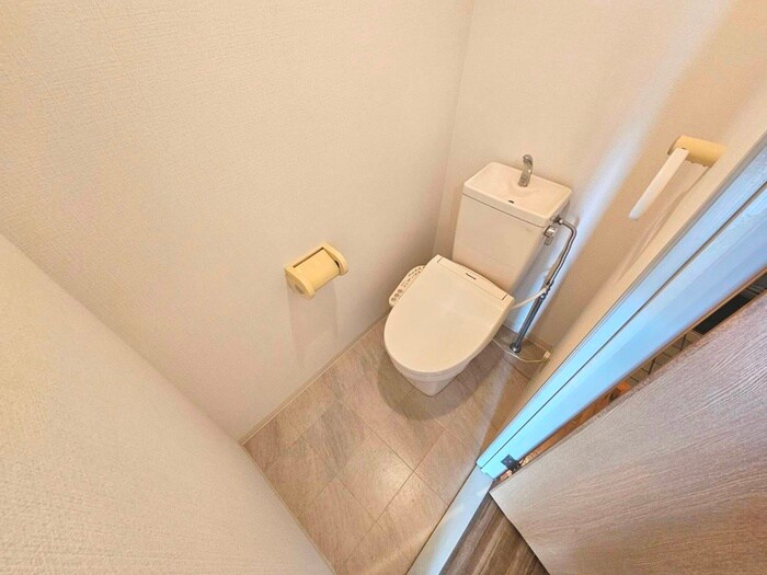 物件内観写真11　(トイレ)