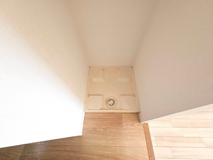 物件内観写真12　(洗濯機置場)