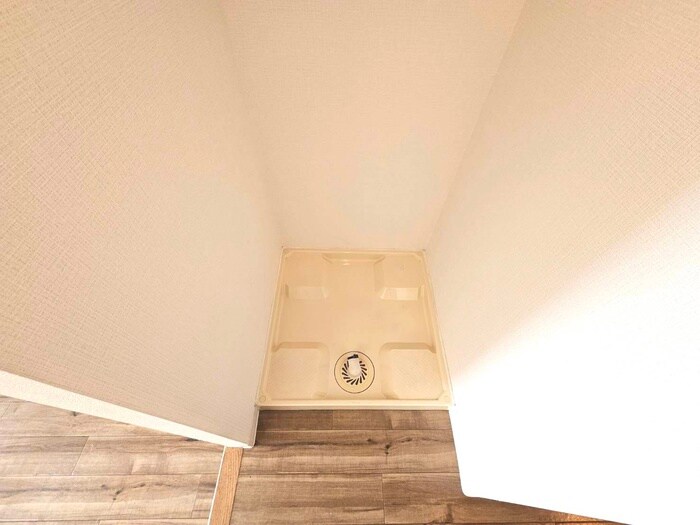 物件内観写真12　(洗濯機置場)