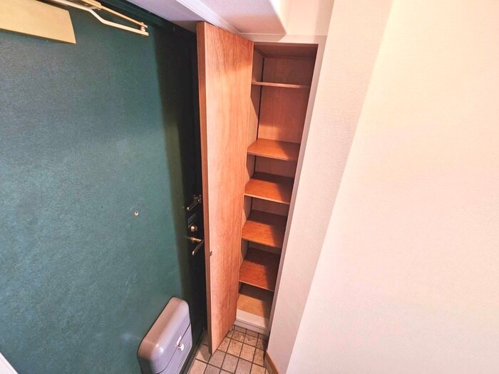 物件内観写真16　(靴箱)