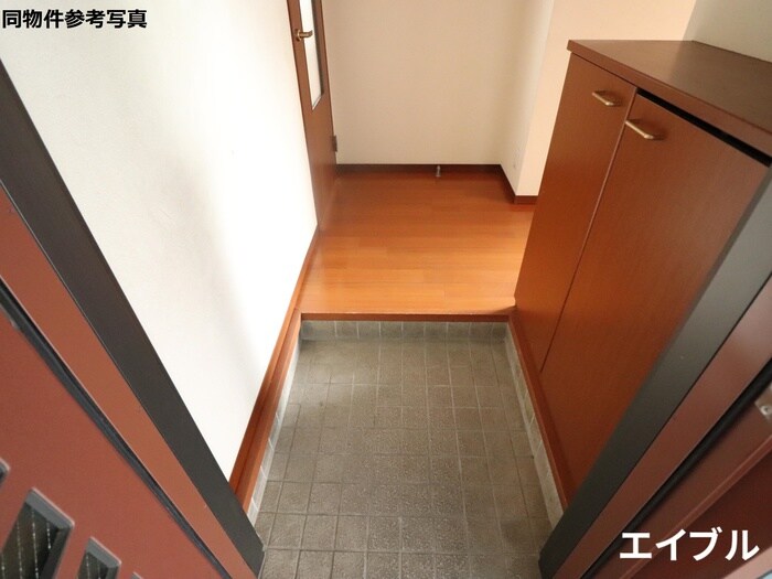 物件内観写真15　(玄関)