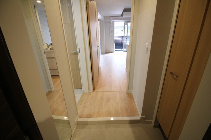 物件内観写真15　(玄関)