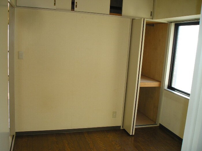 物件内観写真11　(収納)