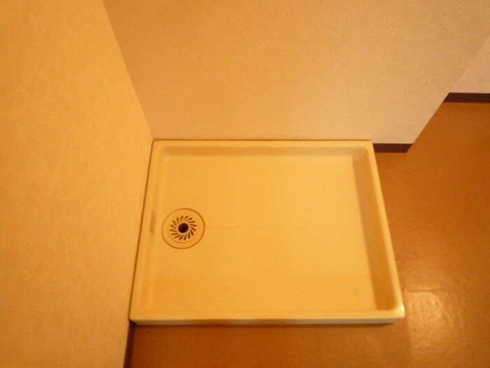 物件内観写真12　(洗濯機置場)