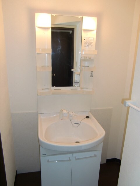 物件内観写真11　(洗面)