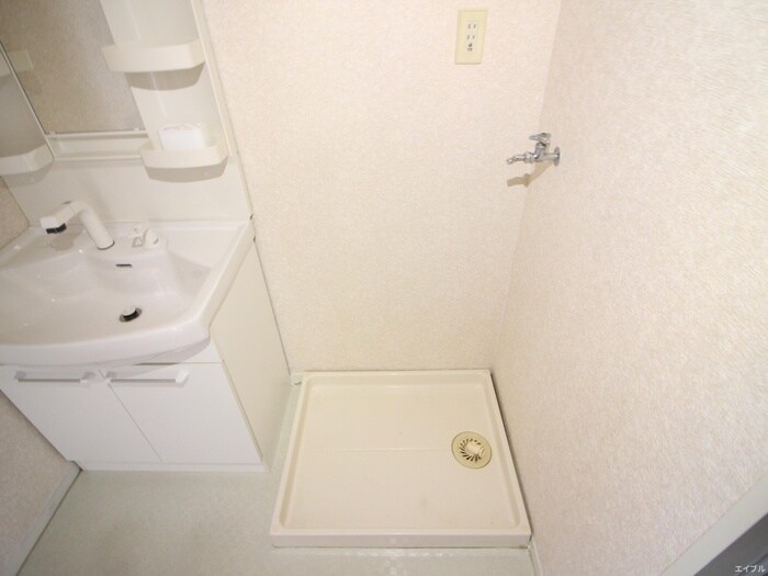 物件内観写真15　(洗濯機置場)