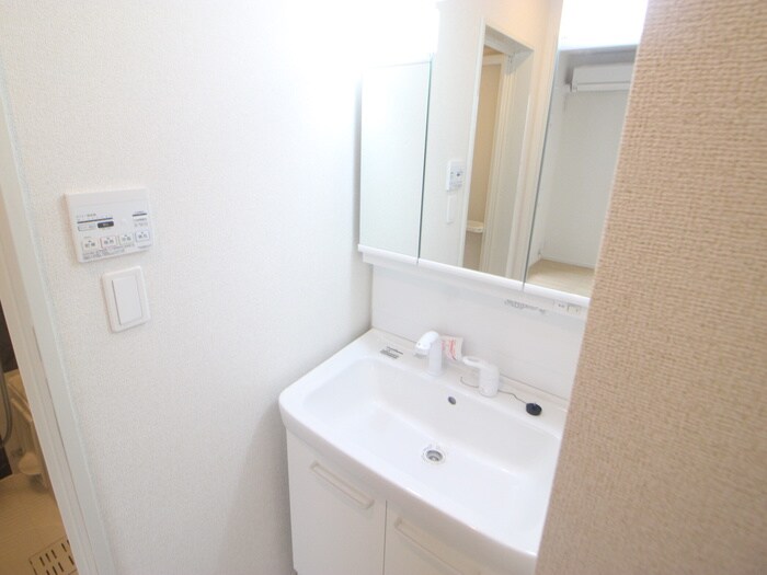 物件内観写真10　(洗面)