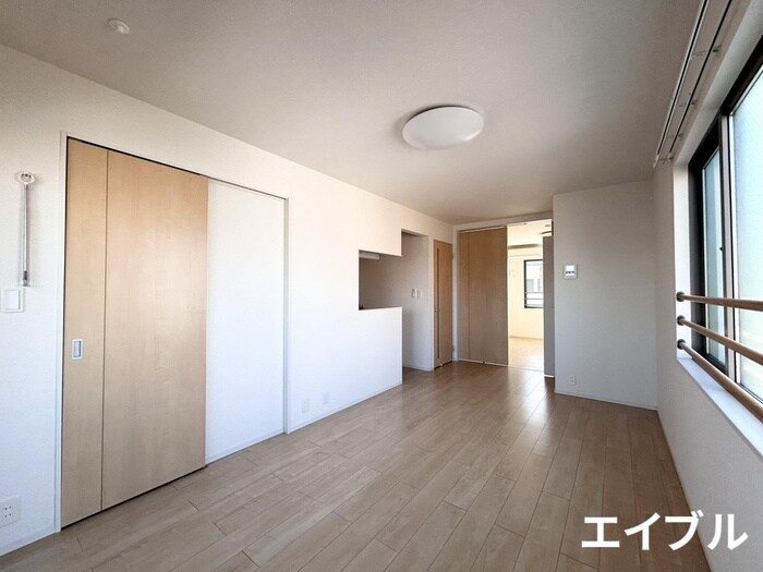 物件内観写真10　(居室)