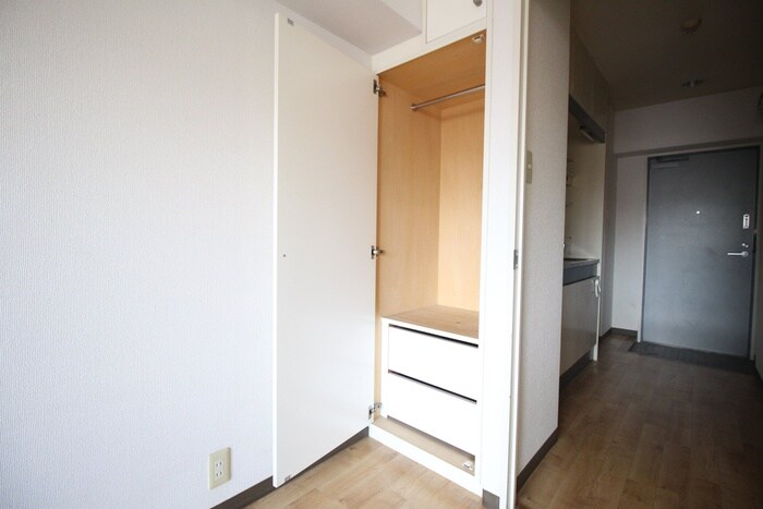 物件内観写真12　(収納)