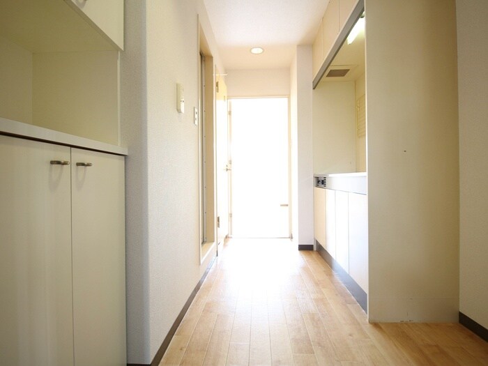 物件内観写真16　(洗濯機置場)