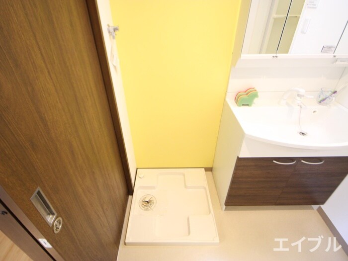 物件内観写真19　(洗濯機置場)