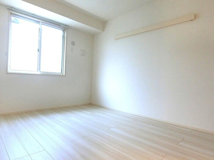 物件内観写真18　(居室)