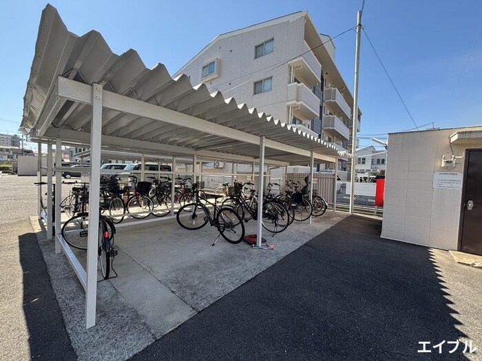 物件外観写真4　(駐輪場)