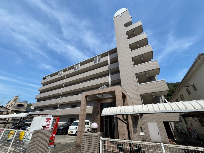 物件外観写真4　(駐車場)