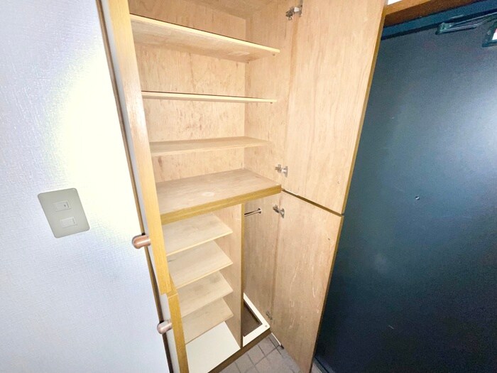 物件内観写真18　(靴箱)