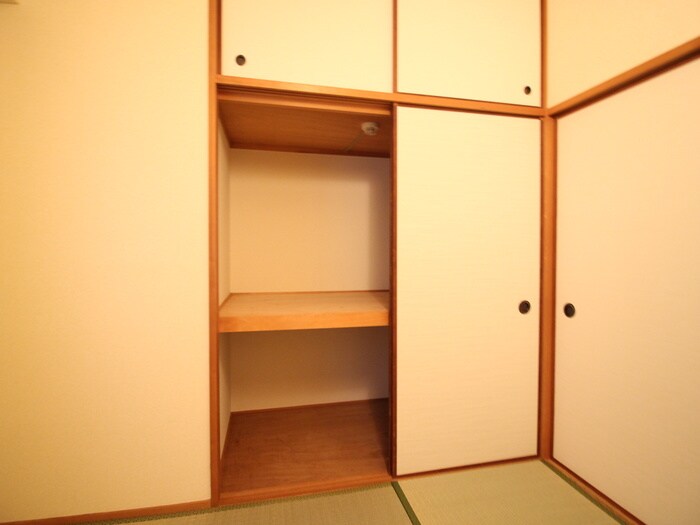 物件内観写真12　(収納)