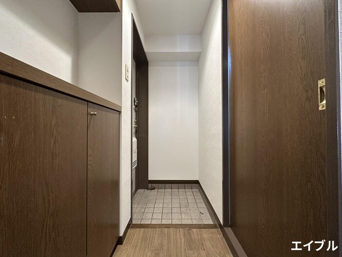 物件内観写真13　(玄関)