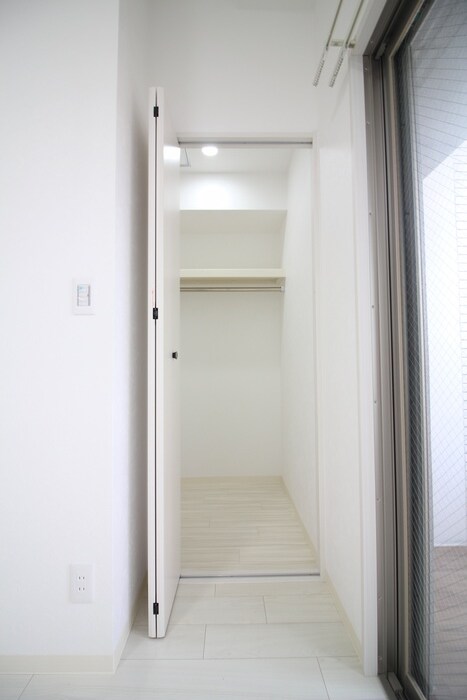 物件内観写真13　(収納)