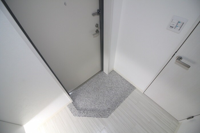 物件内観写真15　(玄関)