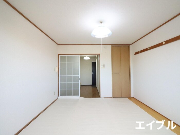 物件内観写真7　(居室)