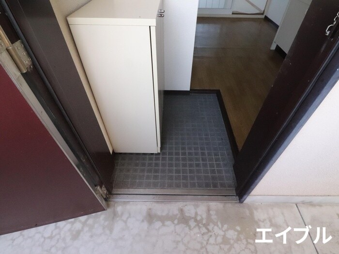 物件内観写真10　(玄関)