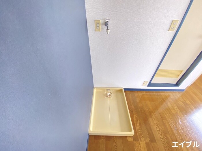 物件内観写真17　(洗濯機置場)