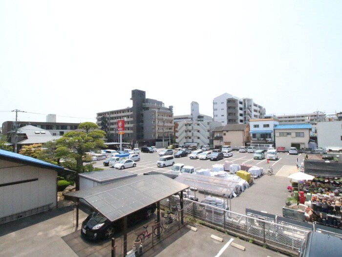 物件内観写真13　(室内からの展望)