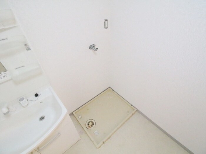 ソレイユ庚午の洗濯機置場