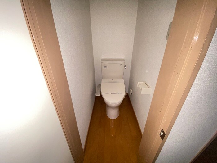 物件内観写真11　(トイレ)