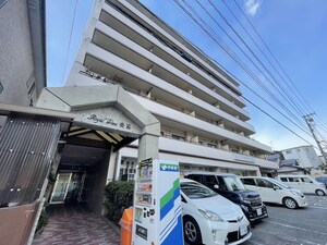 ロイヤルビュー安芸外観写真
