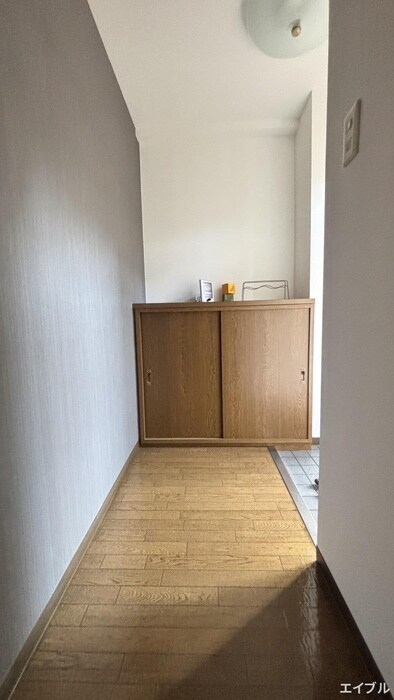 物件内観写真15　(玄関)