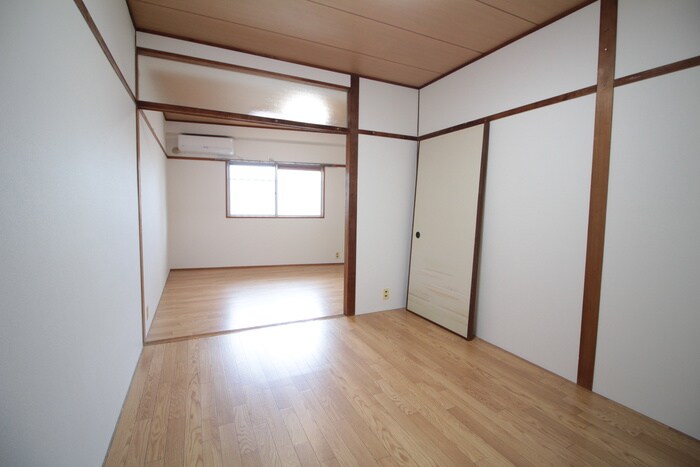 物件内観写真9　(居室)